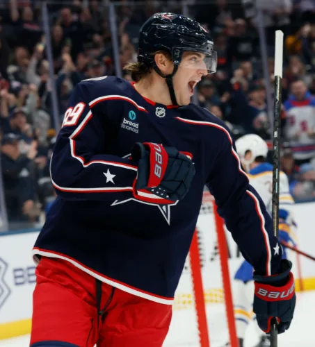 Knies nets 2, Jackets sink Sabres 6-3